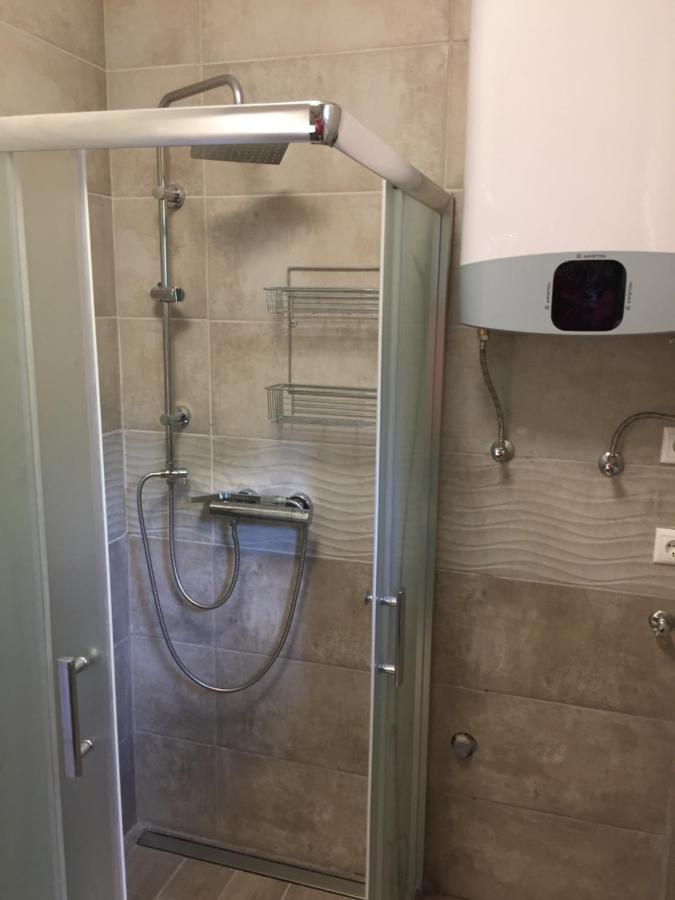 House Carlo Ponty Apartman Tass Kültér fotó