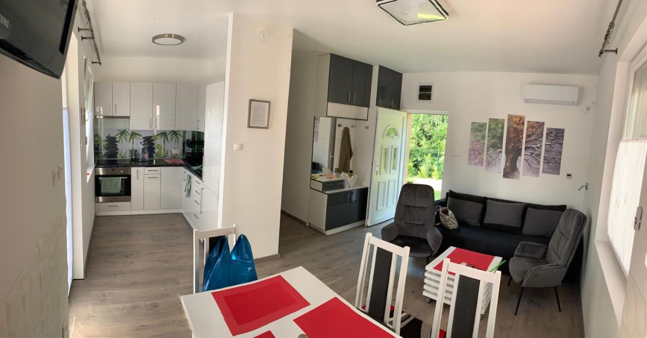 House Carlo Ponty Apartman Tass Kültér fotó